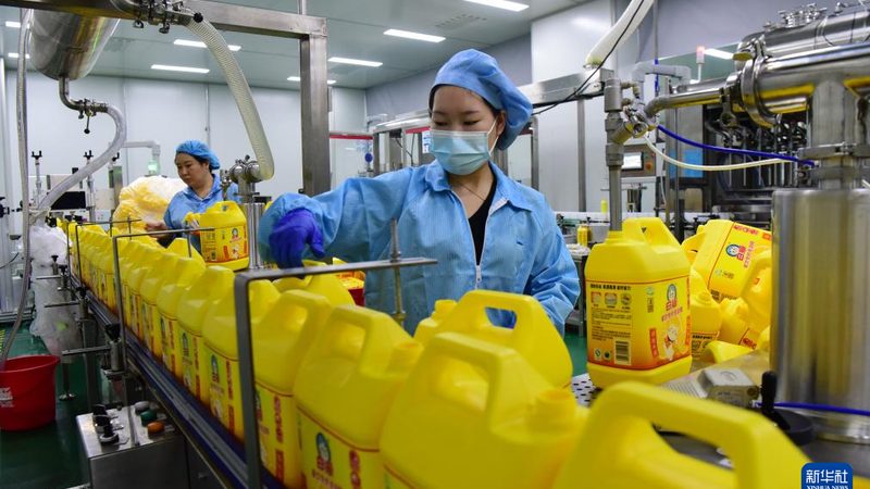 办公室清洁用品如何选择？揭秘化工用品品牌背后的技术**